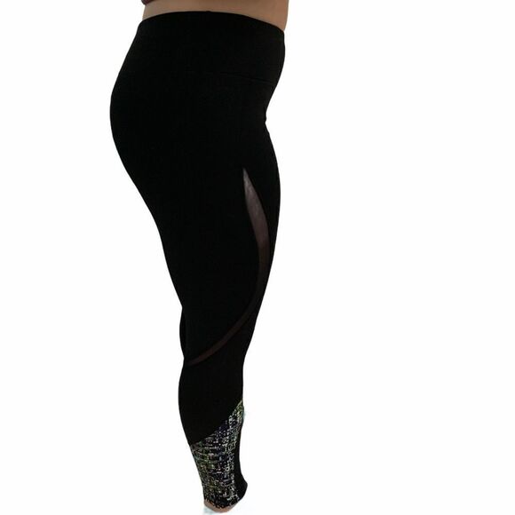 Fabletics Black Athletic Leggings in Medium‎ - Picture 2 of 13